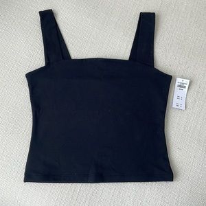 Slightly cropped tank top